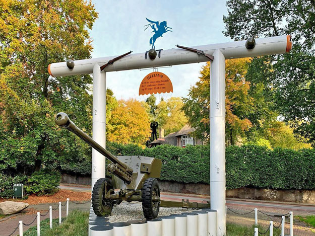 Heelsum Airborne monument